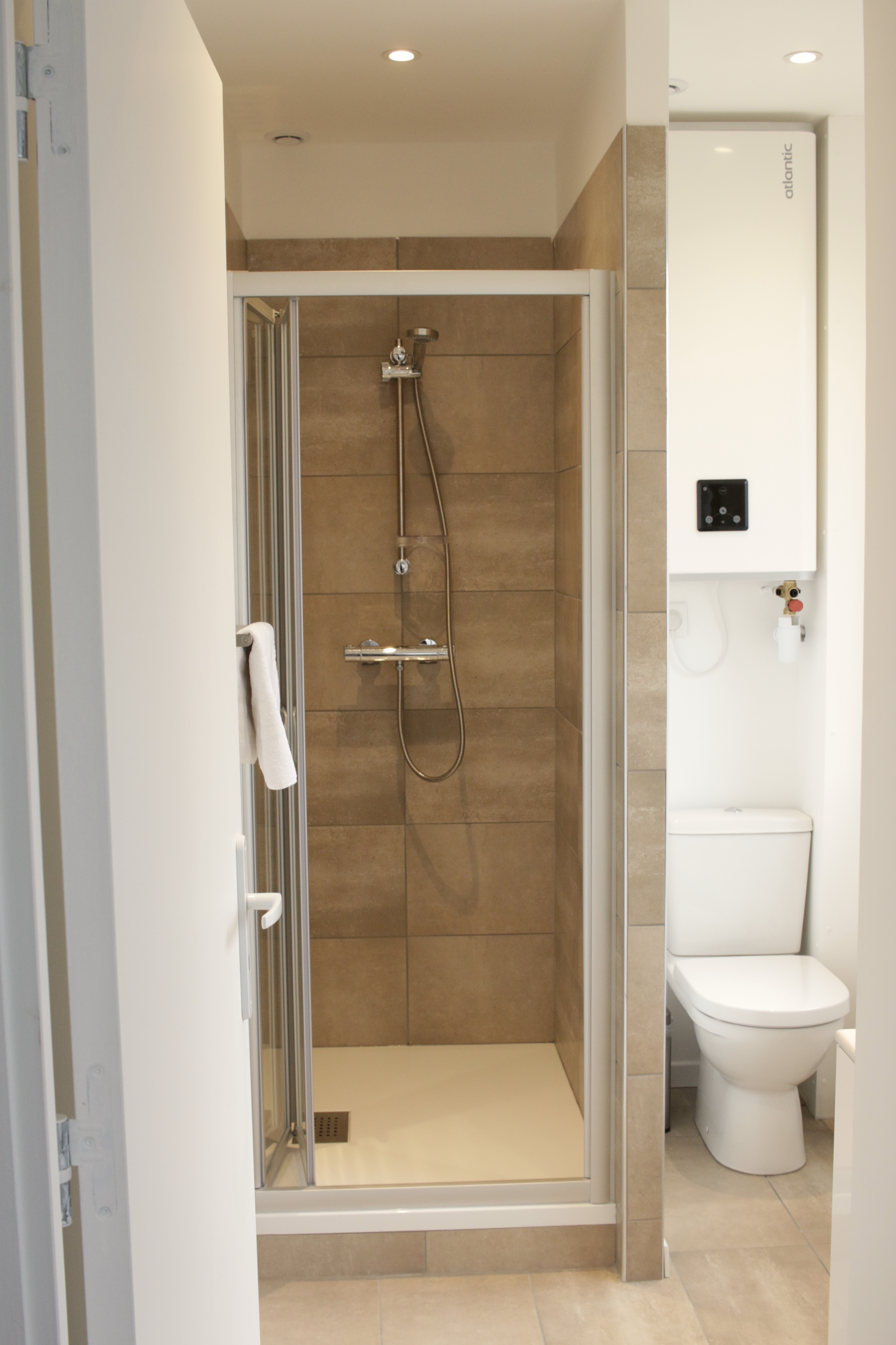 salle de bain hotel-lille chambre 2